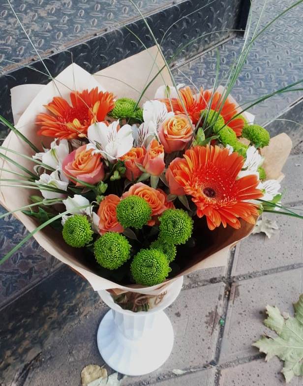Букет цветов из: Герберы, Хризантемы, Альстромерии и Розы в Волгореченске