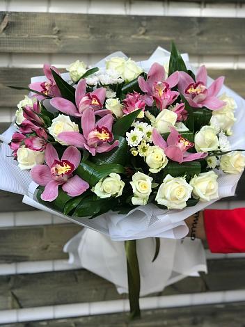 Букет цветов из: Розы и Хризантемы в Волгореченске