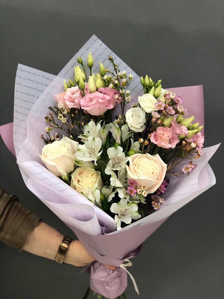 Букет цветов из: Альстромерии, Розы и Лизиантусы в Волгореченске