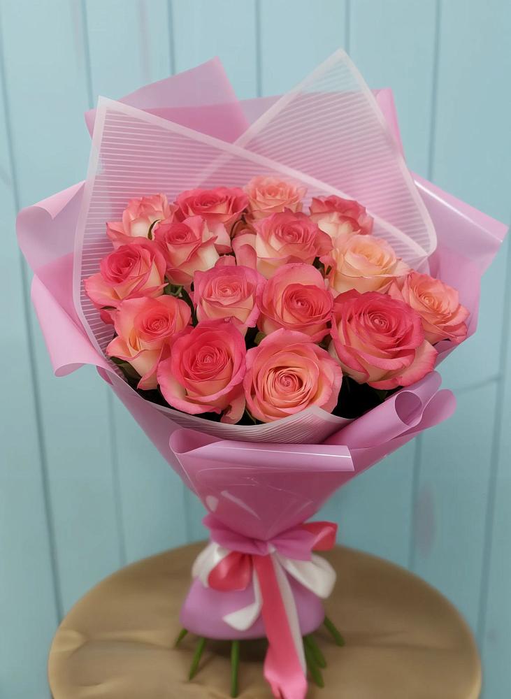 Букет 15 Розовых роз Равель в Волгореченске