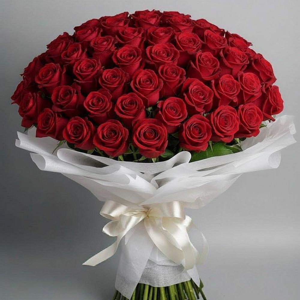 Букет 101 Красная роза Блэк Мэджик в Волгореченске