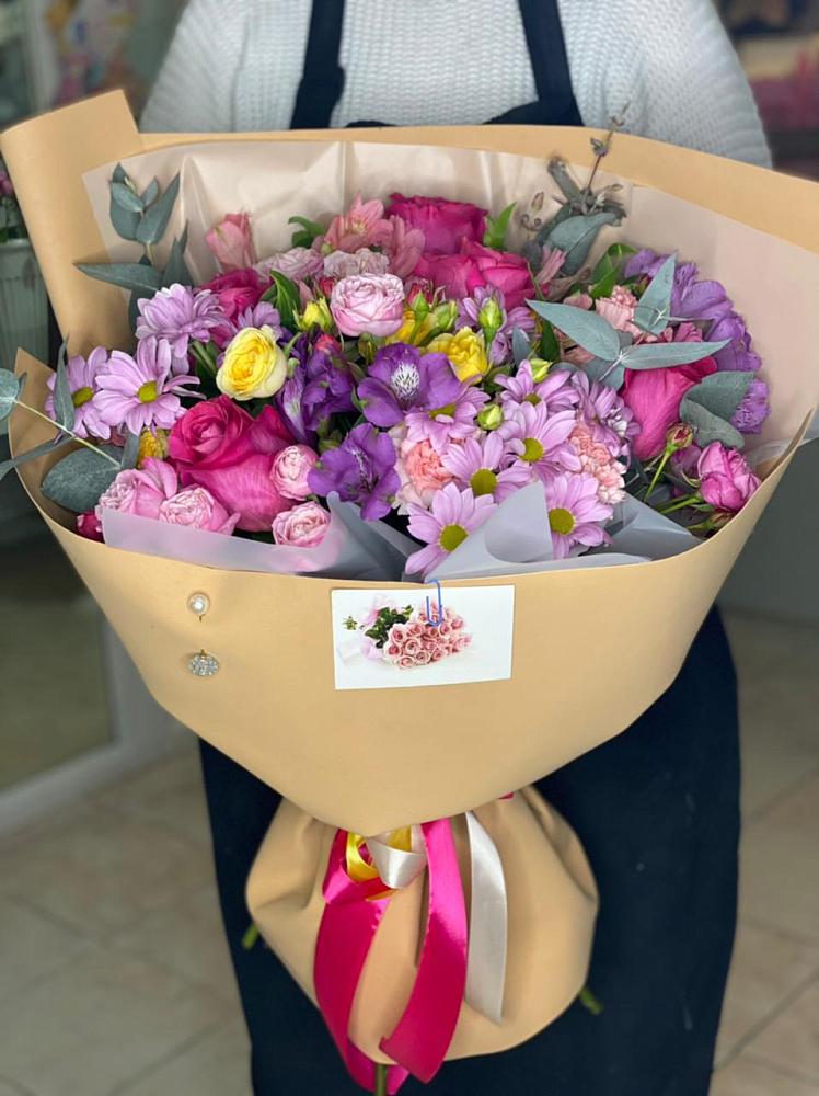 Букет цветов из: Хризантемы, Гвоздики и Альстромерии в Волгореченске