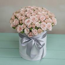 Цветочная композиция из Розы в шляпной коробке в Волгореченске