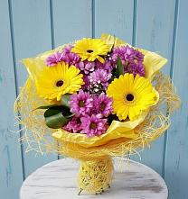 Букет цветов из:  Хризантемы и Герберы в Волгореченске