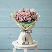 Букет цветов из:  Орхидеи и Розы в Волгореченске
