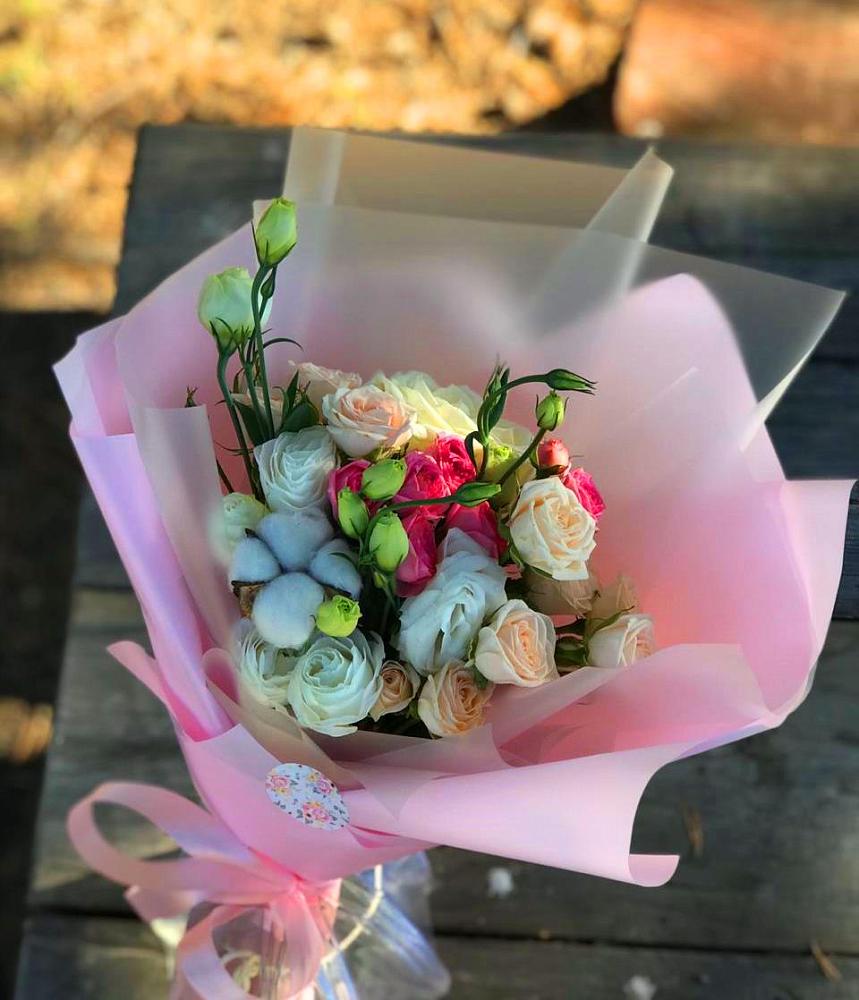 Букет цветов из: Розы и Лизиантусы в Волгореченске