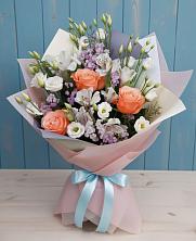 Букет цветов из:  Лизиантусы, Розы, Альстромерии и Гипсофила в Волгореченске