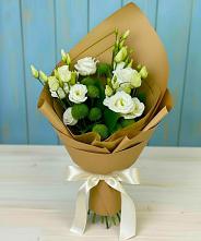 Букет цветов из:  Хризантемы и Лизиантусы в Волгореченске