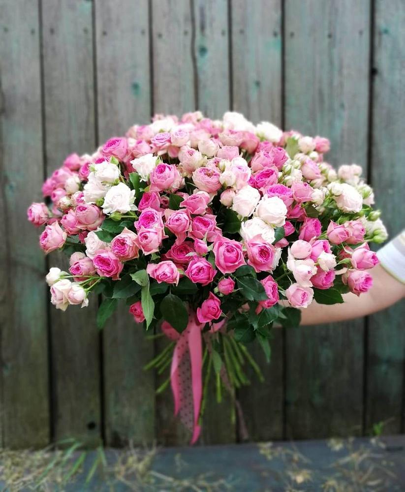 Букет Розовые кустовые розы Натали и Лав Лидия в Волгореченске