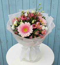 Букет цветов из:  Герберы, Альстромерии и Лизиантусы #REPLACE_PRED# Волгореченске