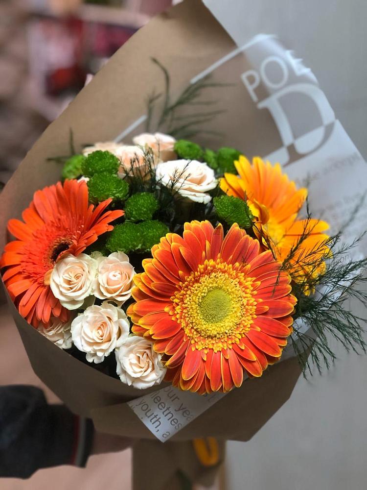 Букет цветов из: Герберы, Хризантемы и Розы в Волгореченске